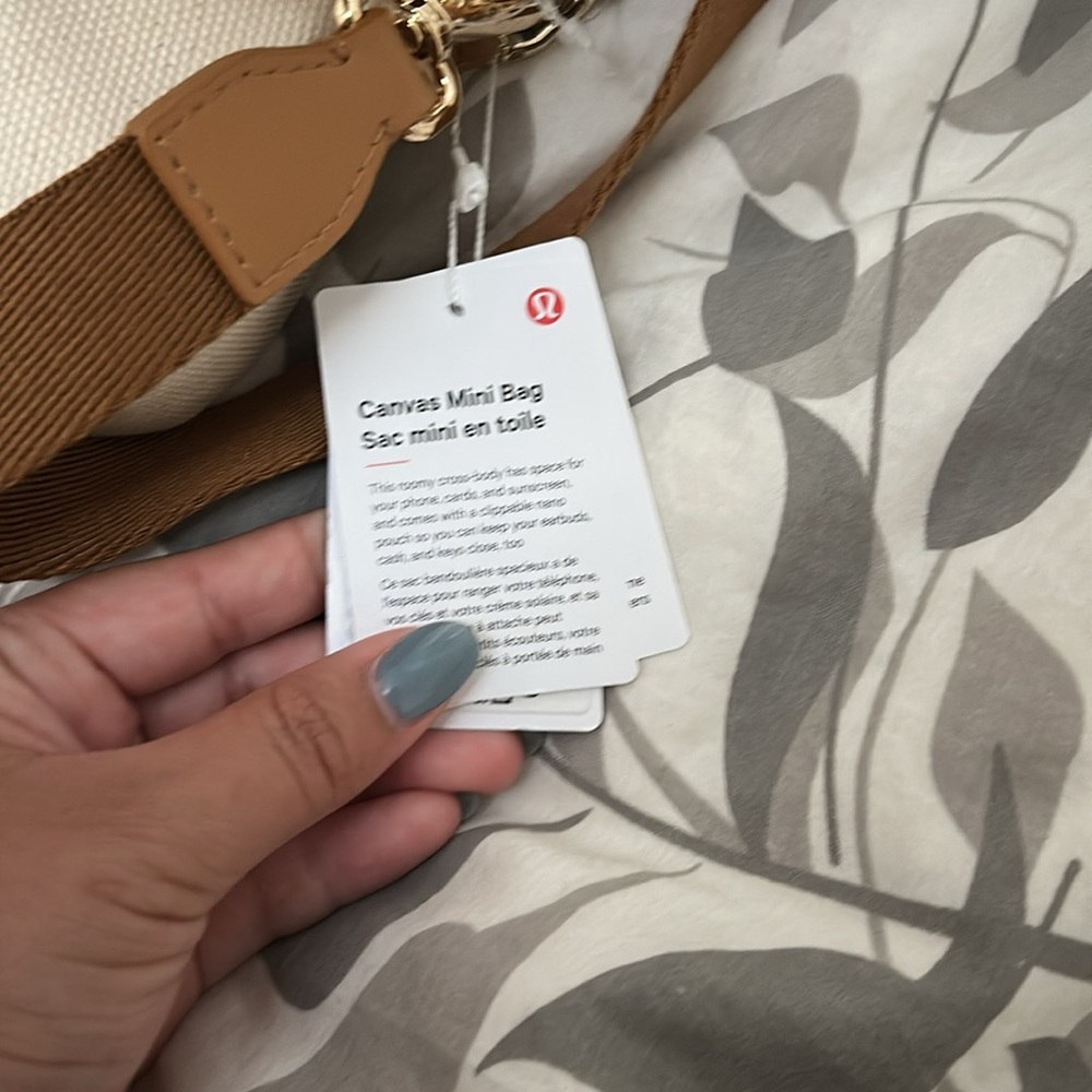Lululemon Cream and Tan Canvas Mini Purse - Picture 4 of 4